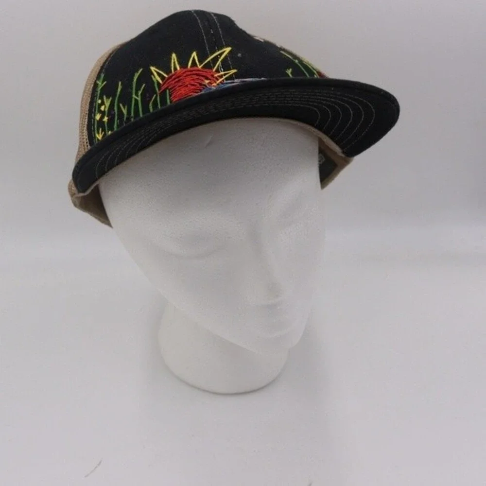 Gregory Vintage Adjustable Hat With Landscape Embroidered Details Sun Floral